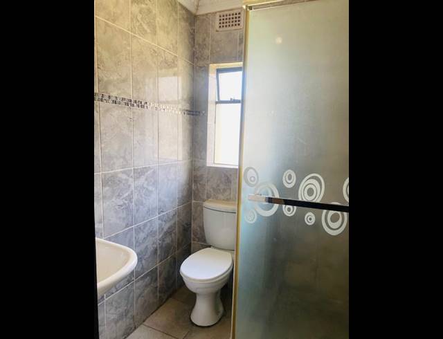 3 BEDROOM APARTMENT FOR SALE IN JABULANI